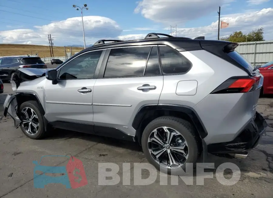 JTMFB3FV2RD178667 Photo# 2