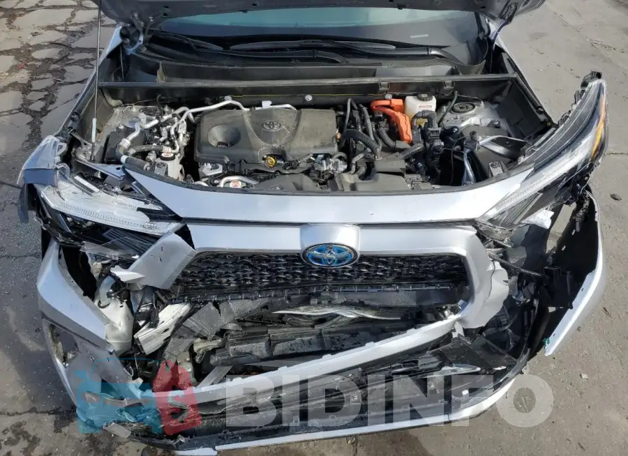 JTMFB3FV2RD178667 Photo# 12