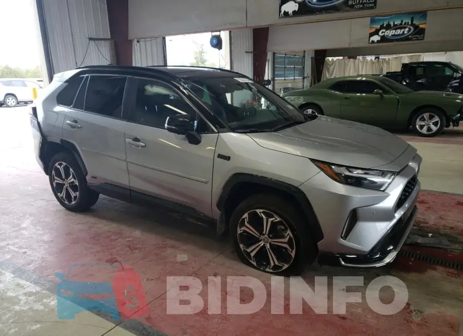 JTMFB3FVXPD155876 Photo# 4