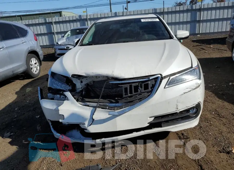 19UUB2F57FA012077 Photo# 5