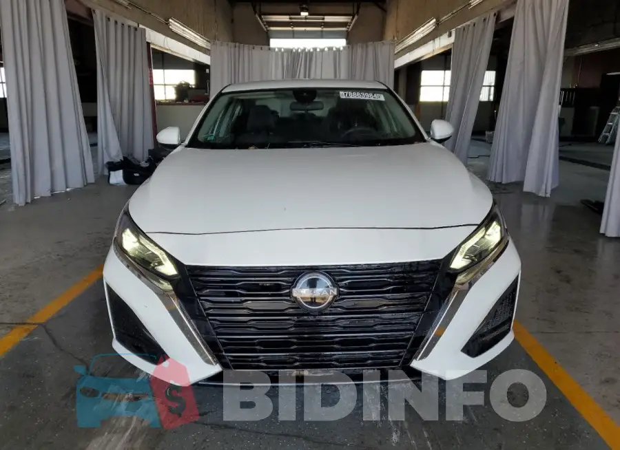 1N4BL4BV2PN325770 Photo# 5