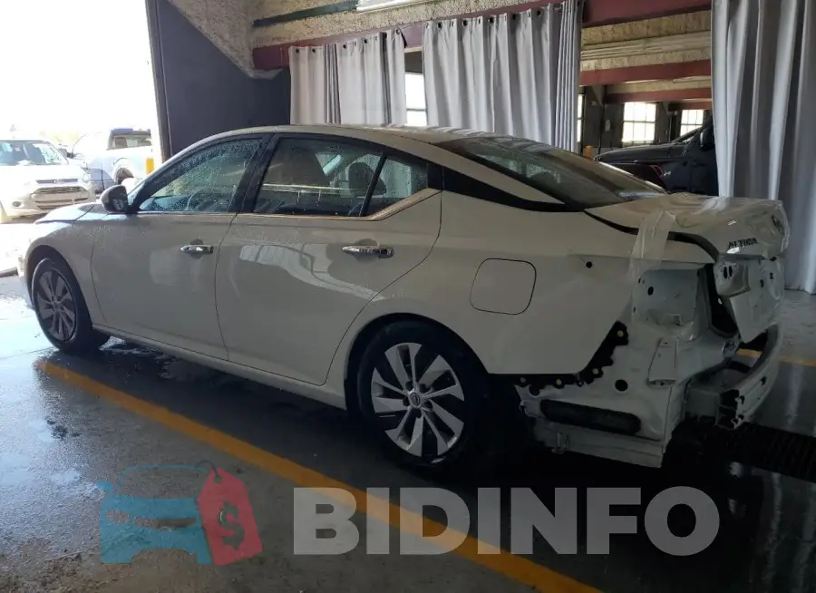 1N4BL4BV2PN325770 Photo# 2