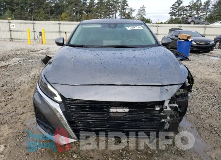 1N4BL4EV6PN327842 Photo# 5