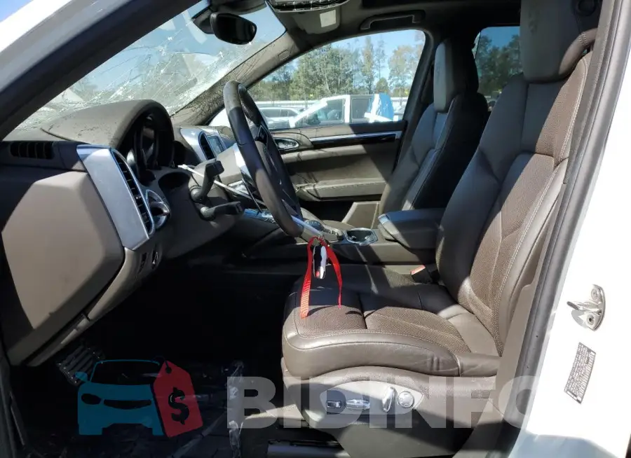 WP1AE2A22HLA70044 Photo# 7
