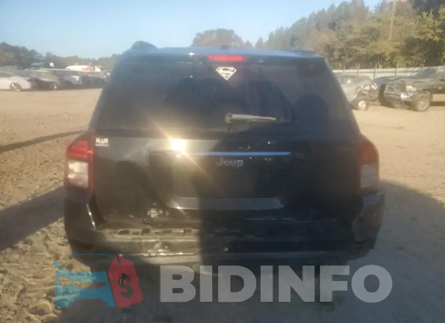 1C4NJCBA7GD574155 Photo# 6