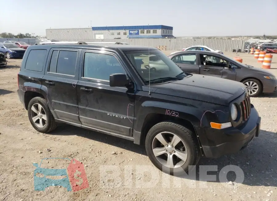 1C4NJRFB2GD772986 Photo# 4
