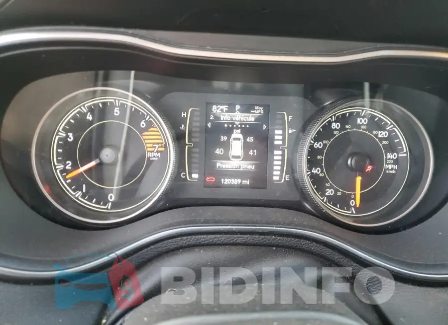 1C4PJLCBXKD129062 Photo# 9