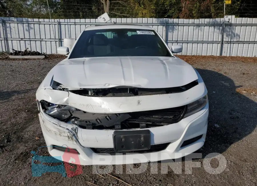 2C3CDXJG3FH863678 Photo# 5
