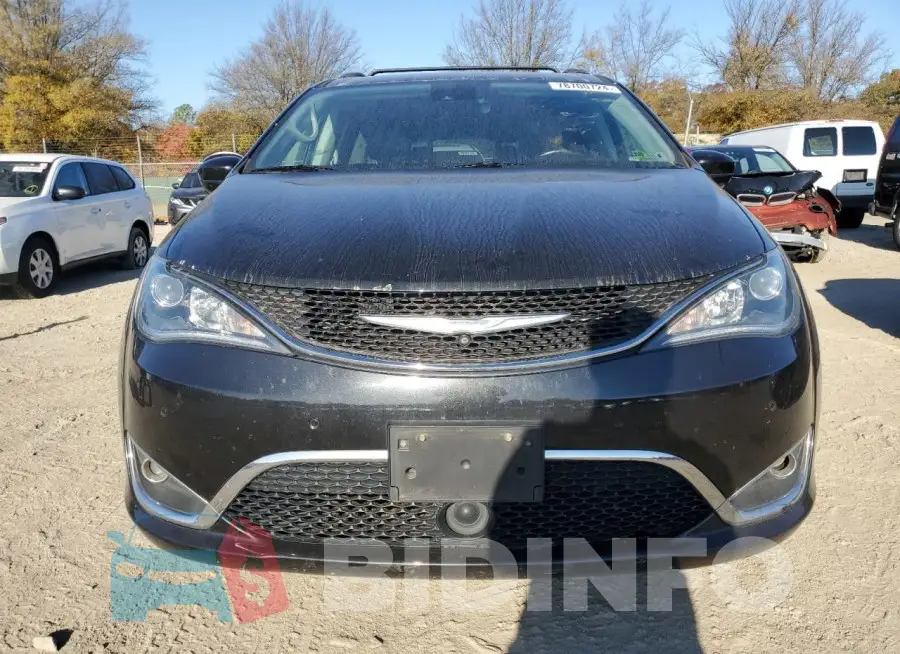 2C4RC1EG8HR597975 Photo# 5