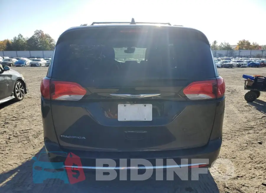 2C4RC1EG8HR597975 Photo# 6