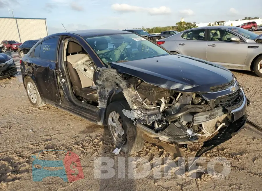1G1PA5SHXF7236174 Photo# 4