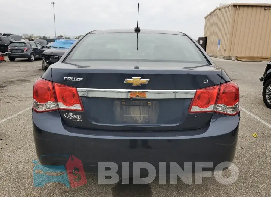1G1PE5SB3F7141827 Photo# 6