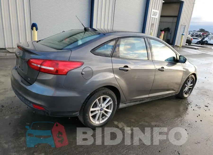 1FADP3F20JL327186 Photo# 3