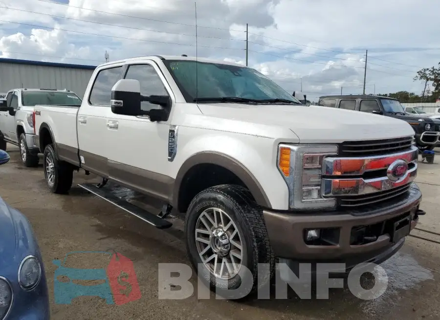 1FT7W2B60HEB63868 Photo# 4