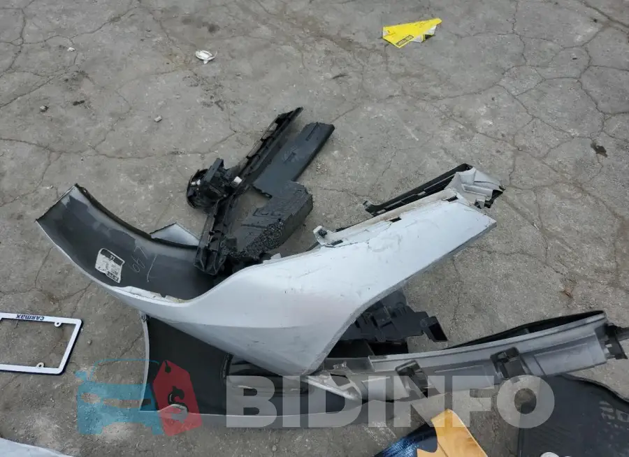 2T1BURHE6KC191188 Photo# 12