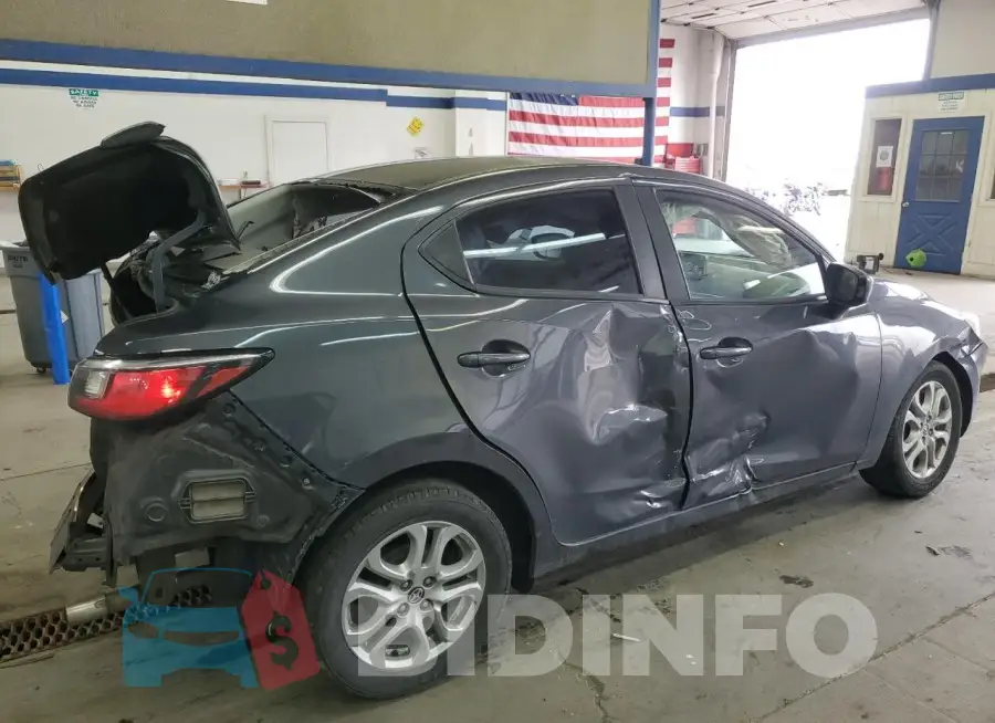 3MYDLBZV8GY102019 Photo# 3