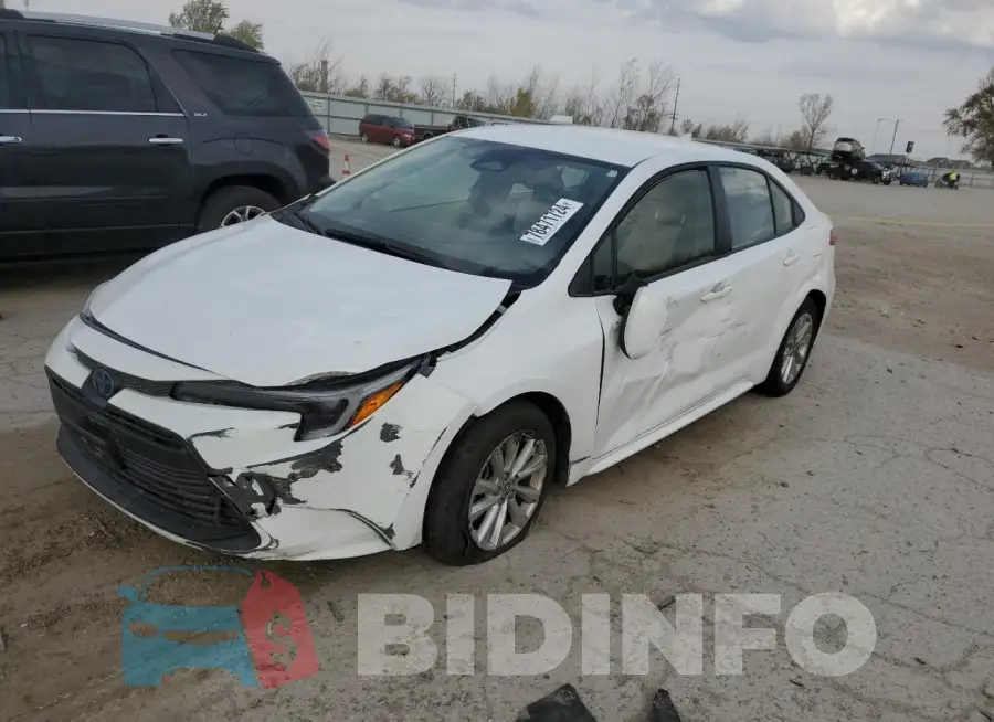 JTDBCMFE8PJ011603 Photo# 1