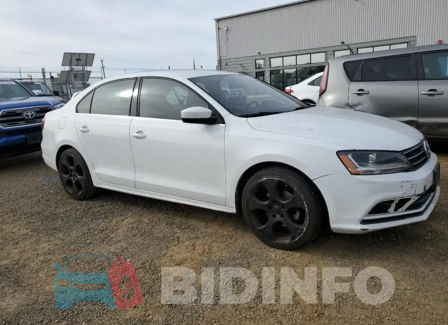 3VW167AJ4HM281597 Photo# 4