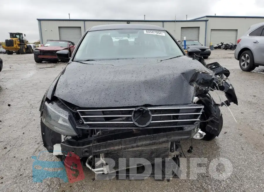 3VW2B7AJ3HM211623 Photo# 5