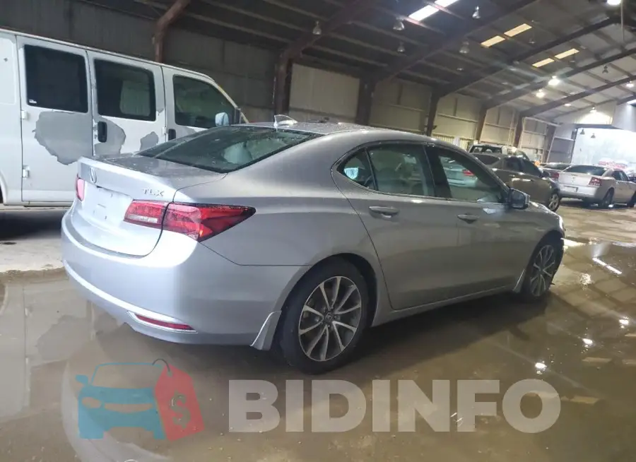 19UUB2F50FA017816 Photo# 3