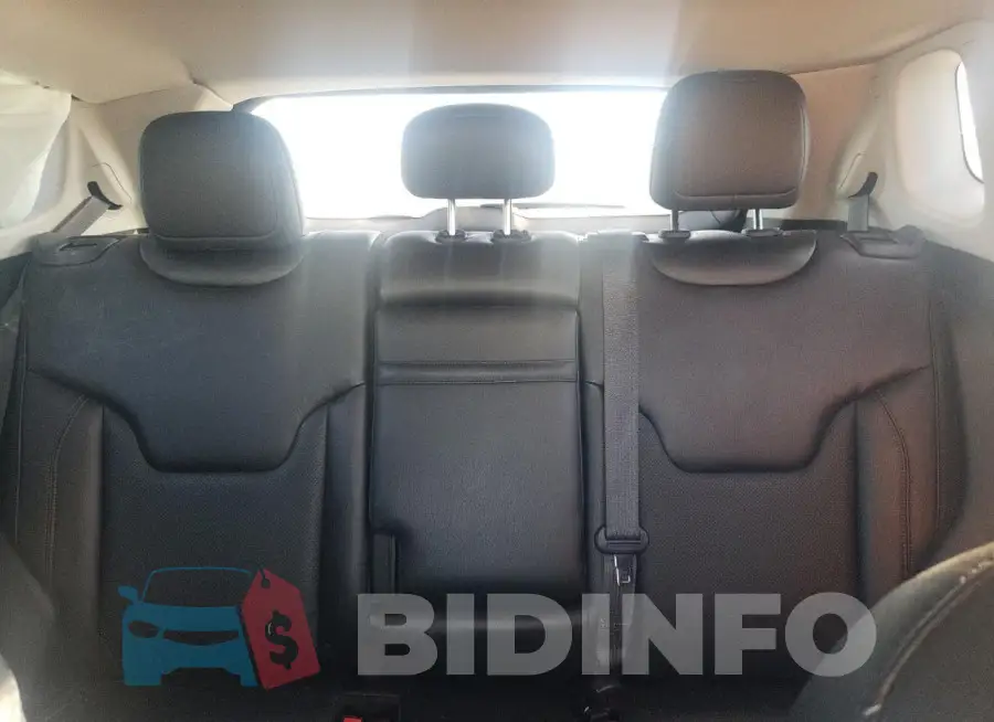 3C4NJCCB5JT156010 Photo# 10