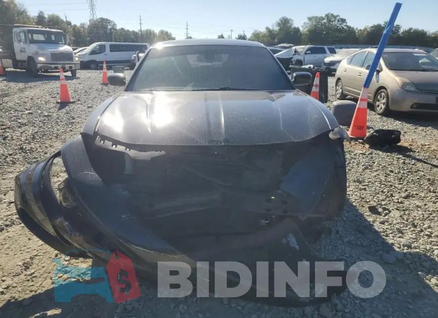2C3CDXHG3GH335081 Photo# 5
