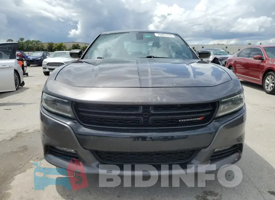 2C3CDXJG7FH746136 Photo# 5