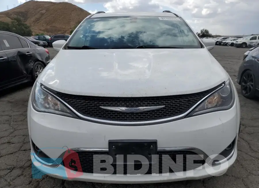 2C4RC1BG6JR211693 Photo# 5