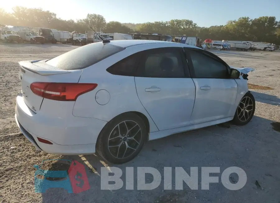 1FADP3F21GL310194 Photo# 3