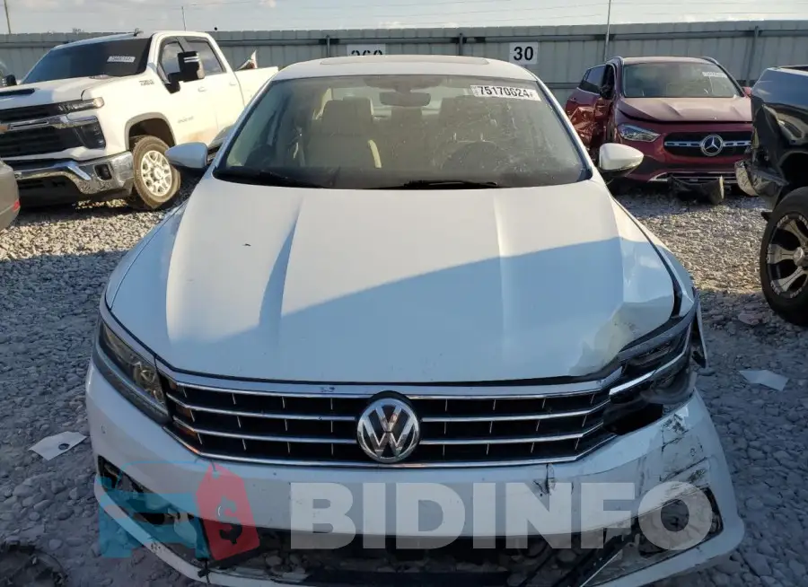 1VWGT7A37HC070805 Photo# 5