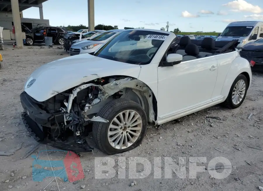 3VW5DAAT9KM508182 Photo# 1
