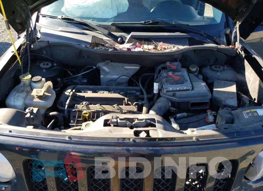 1C4NJRBB1GD797383 Photo# 11