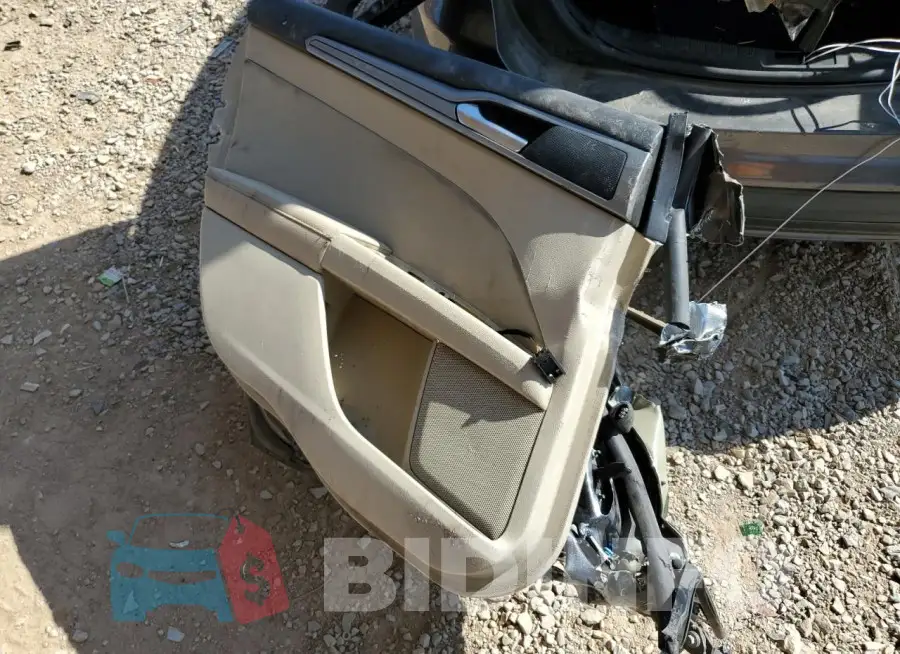 3FA6P0LUXGR318261 Photo# 12