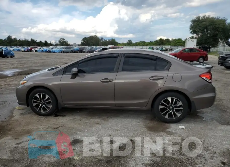 19XFB2F89FE002083 Photo# 2