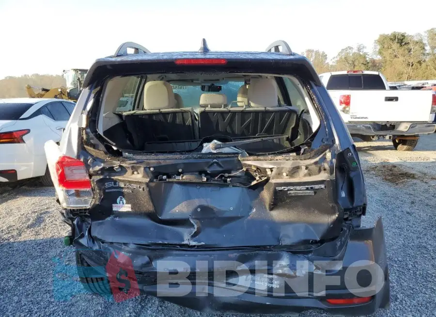 JF2SJAEC0JH411384 Photo# 6