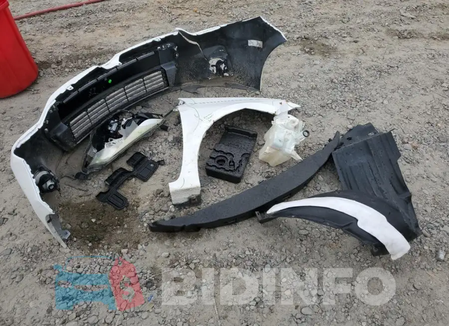 2T1BURHE3FC305735 Photo# 12
