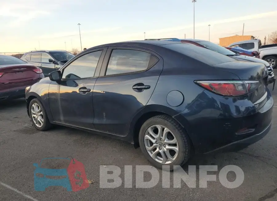 3MYDLBZV2GY126896 Photo# 2
