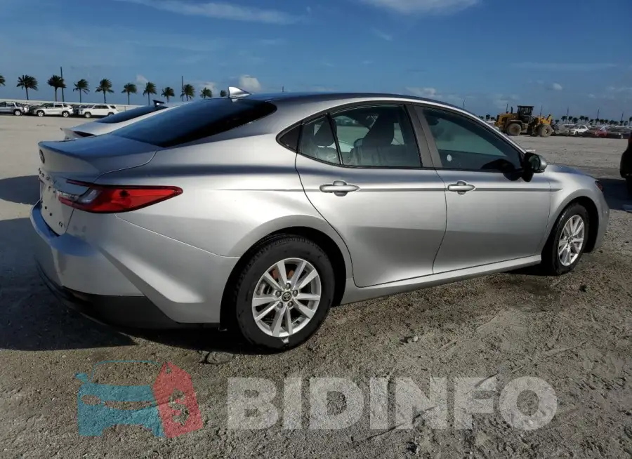 4T1DAACK7SU521757 Photo# 3