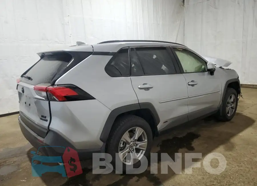 JTMRWRFV2PD203827 Photo# 3