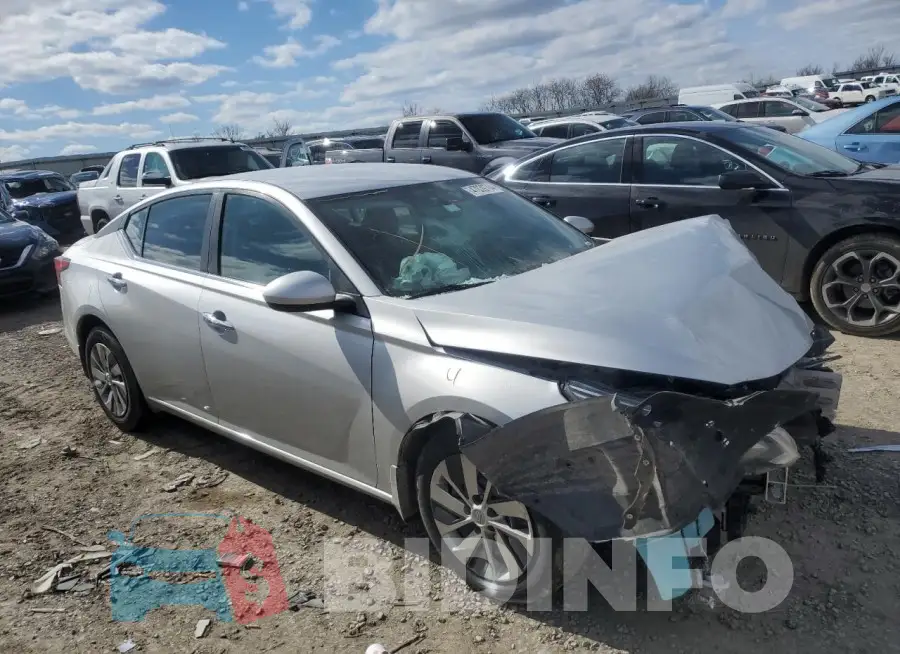 1N4BL4BV9KC133542 Photo# 4