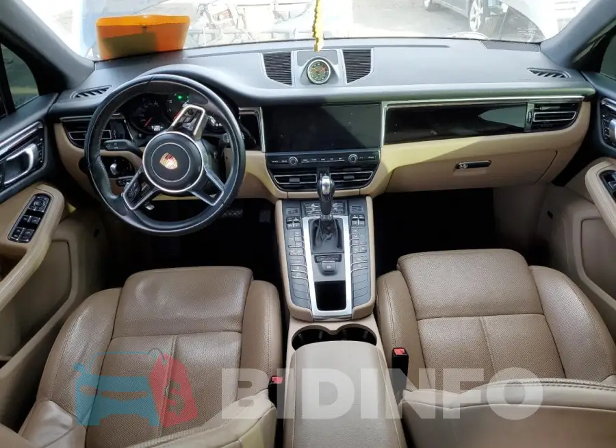 WP1AA2A58KLB06588 Photo# 8