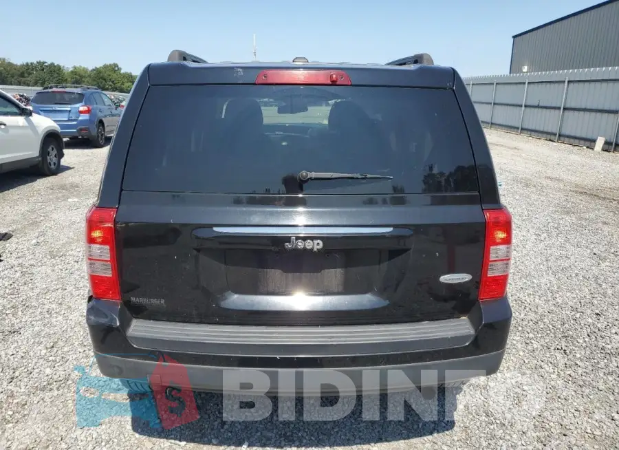 1C4NJPFA1GD601433 Photo# 6