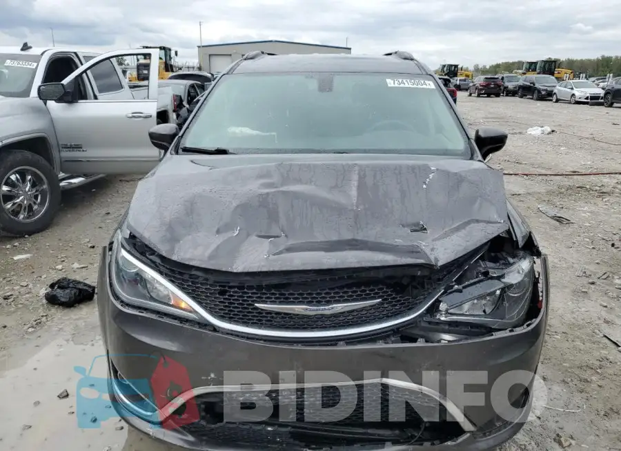 2C4RC1BG5HR795952 Photo# 5