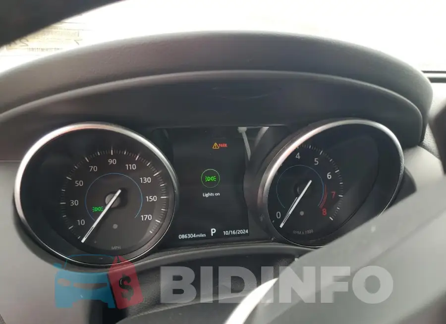 SADCJ2FX8JA322802 Photo# 9