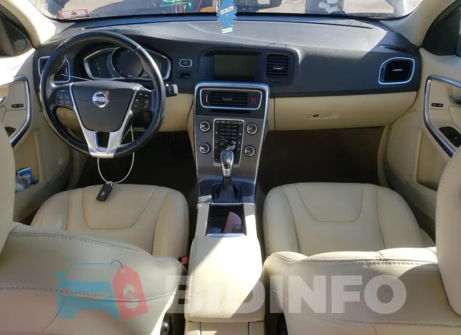 YV1612TB4F1308964 Photo# 8