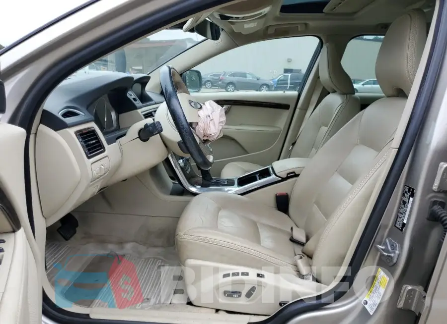 YV4902NK8F1229944 Photo# 7