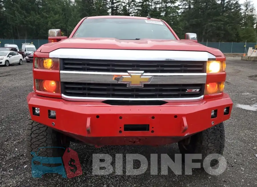 1GC1KWE82FF589154 Photo# 5