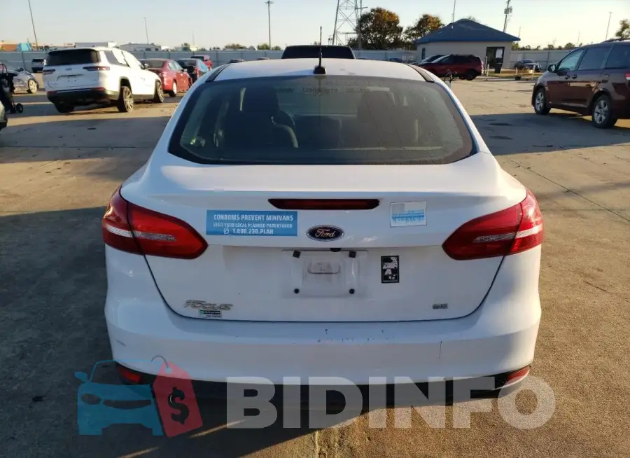1FADP3F24GL293102 Photo# 6