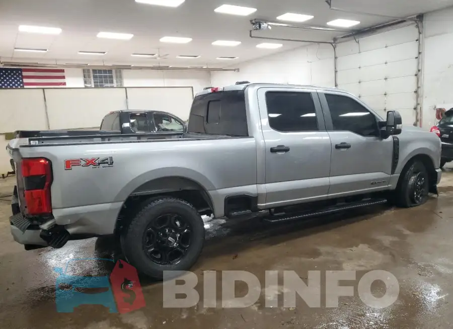 1FT8W2BT7PEE11414 Photo# 3