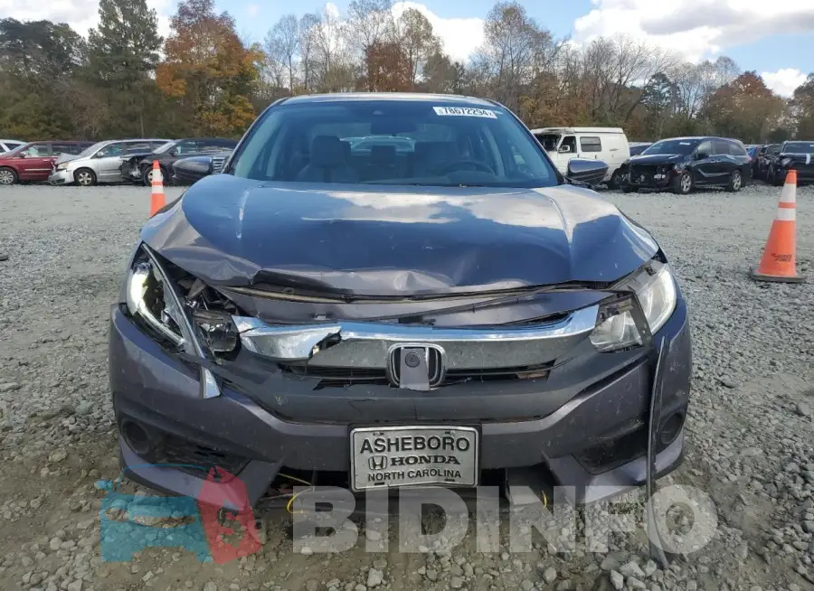 19XFC2F83GE097870 Photo# 5